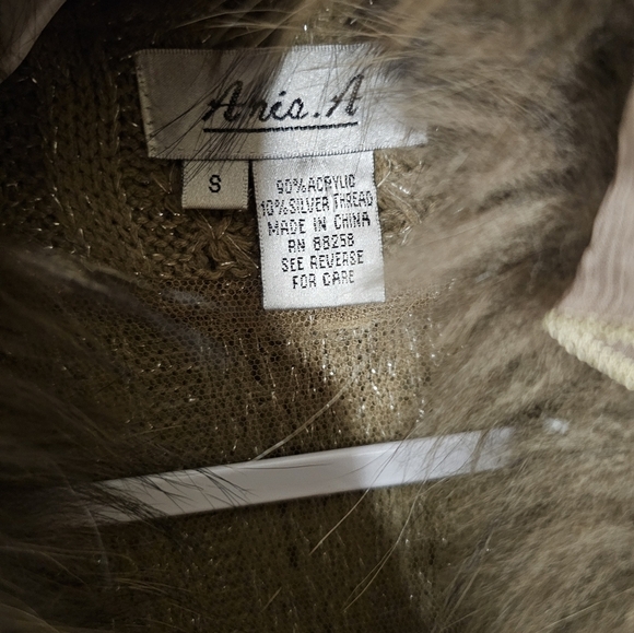 Aris A faux fur sweater with waist embellishments. (Magnolia Peal vibe) Small - Picture 8 of 8